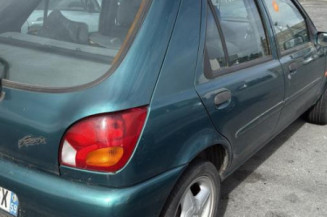 Vitre arriere droit FORD FIESTA 4