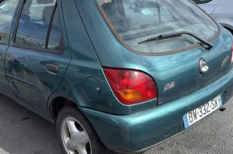 Vitre arriere droit FORD FIESTA 4