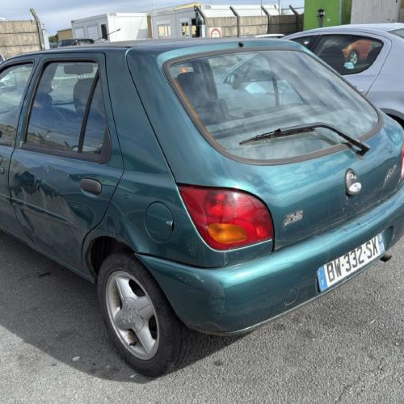 Vitre arriere droit FORD FIESTA 4 Photo n°8
