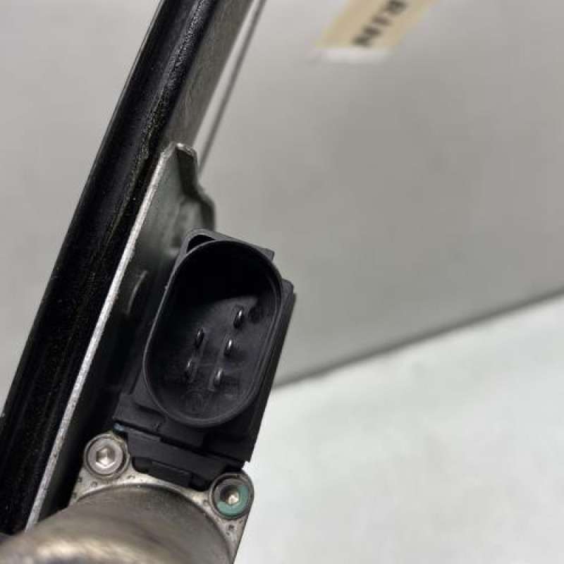 Leve vitre electrique arriere droit BMW SERIE 1 E87 Photo n°4
