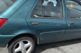 Vitre arriere droit FORD FIESTA 4