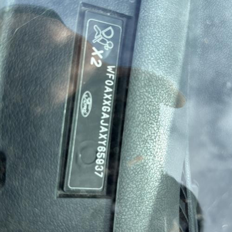 Vitre arriere droit FORD FIESTA 4 Photo n°14
