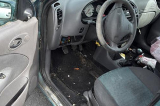Vitre arriere droit FORD FIESTA 4
