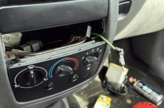 Vitre arriere droit FORD FIESTA 4