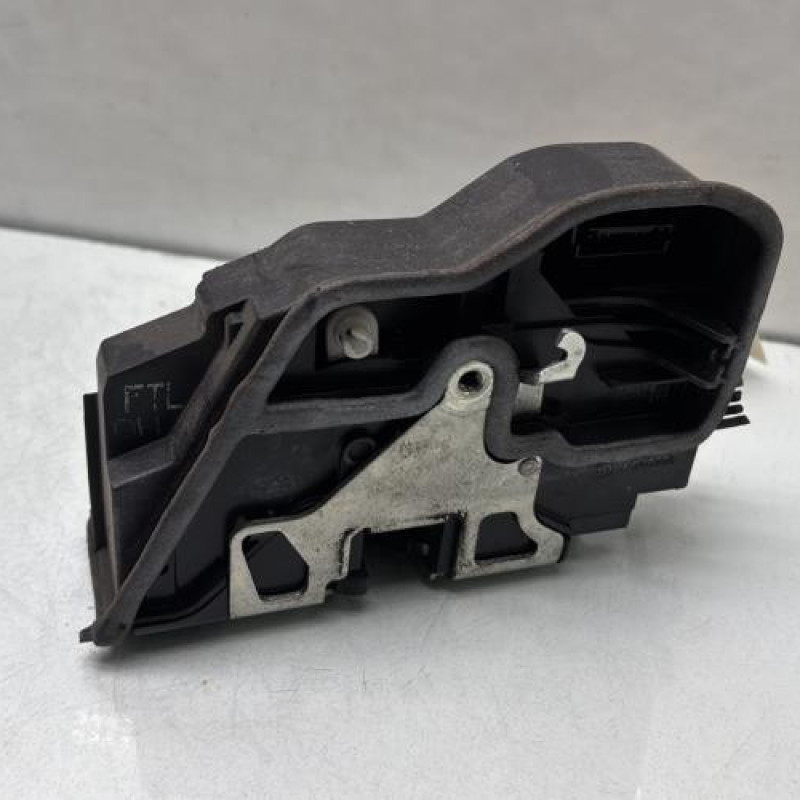 Serrure avant gauche BMW SERIE 1 E87 Photo n°3