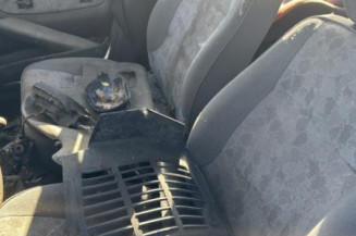 Vitre arriere droit PEUGEOT 306
