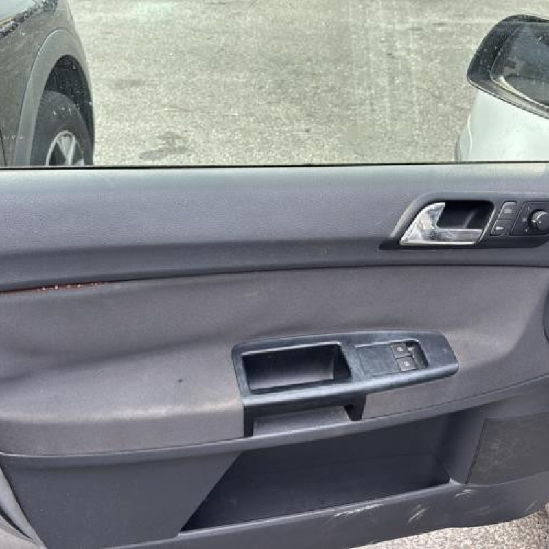Vitre arriere droit VOLKSWAGEN POLO 4 Photo n°13