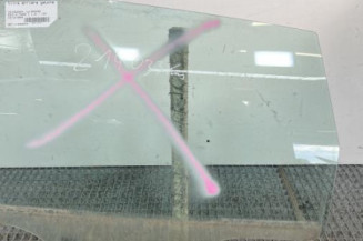 Vitre arriere gauche VOLKSWAGEN POLO 4 Photo n°1