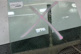 Vitre arriere gauche VOLKSWAGEN POLO 4