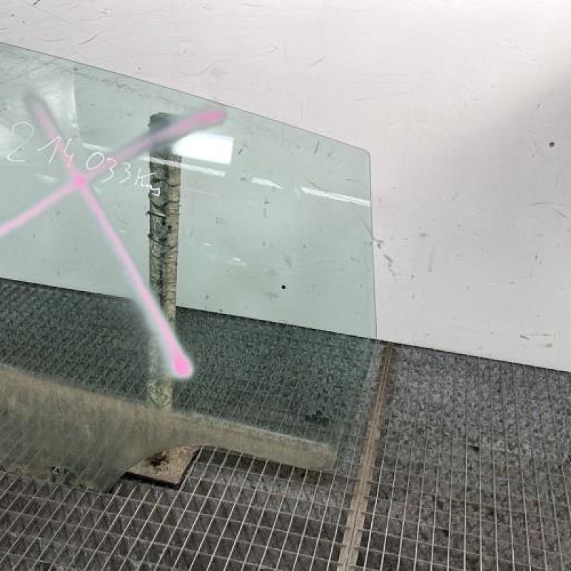 Vitre arriere gauche VOLKSWAGEN POLO 4 Photo n°3