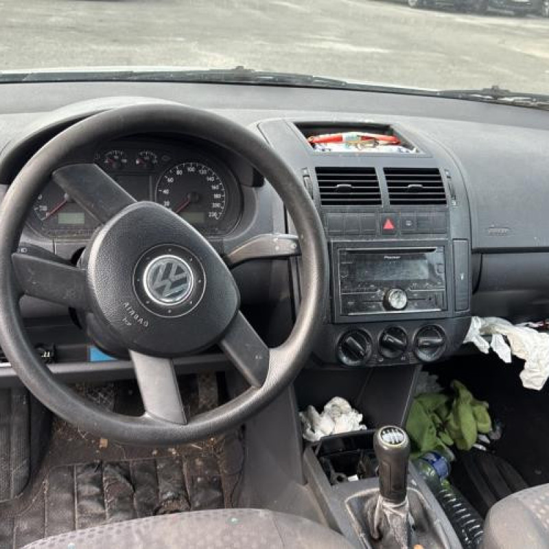 Vitre arriere gauche VOLKSWAGEN POLO 4 Photo n°19