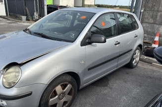 Vitre avant droit VOLKSWAGEN POLO 4