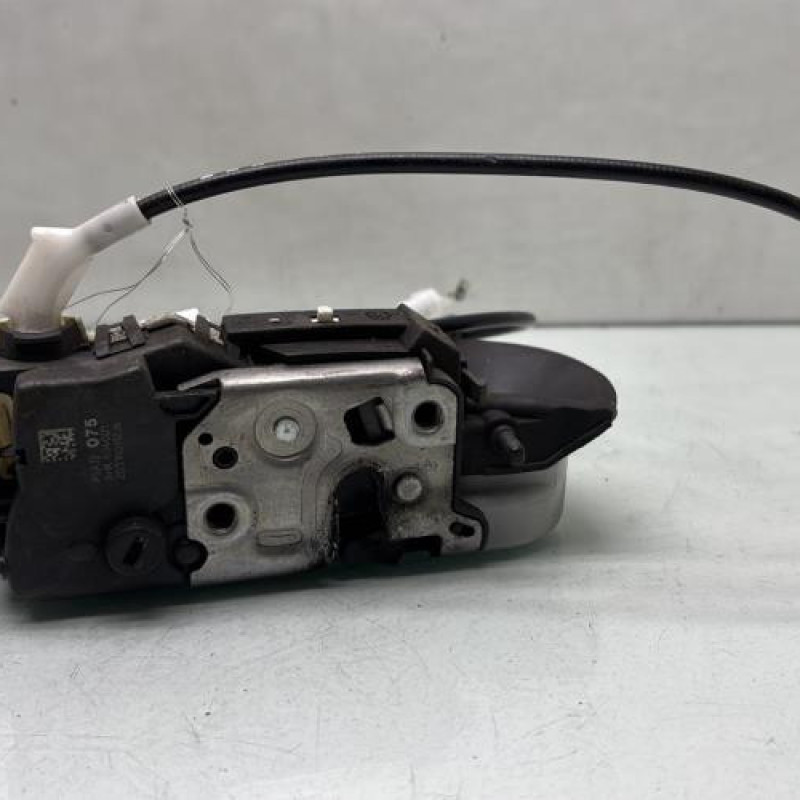 Serrure avant gauche PEUGEOT 308 1 Photo n°1