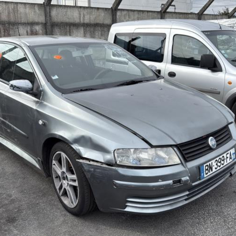 Vitre avant droit FIAT STILO Photo n°6