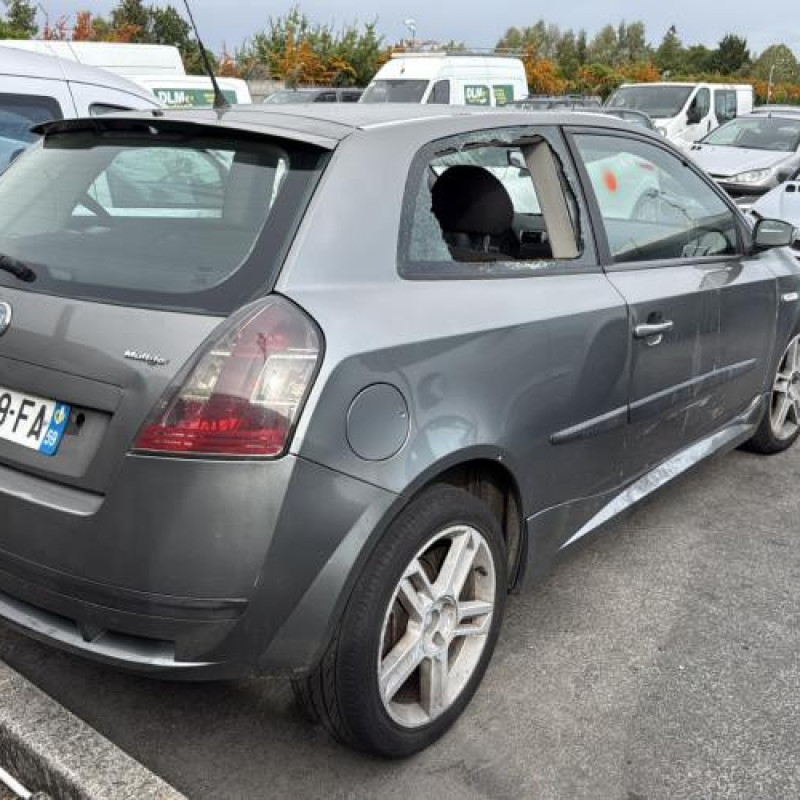 Vitre avant droit FIAT STILO Photo n°7