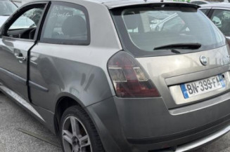 Vitre avant droit FIAT STILO