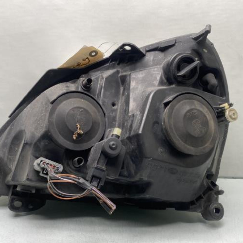 Optique avant principal droit (feux)(phare) RENAULT CLIO 2 CAMPUS Photo n°4
