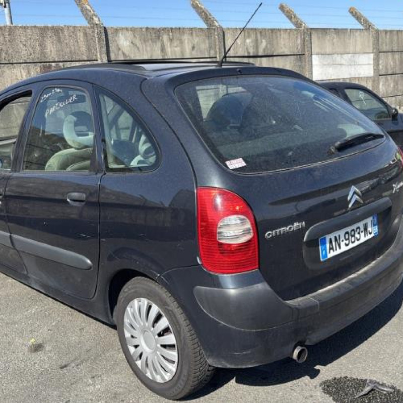 Feu arriere principal gauche (feux) CITROEN XSARA PICASSO Photo n°8