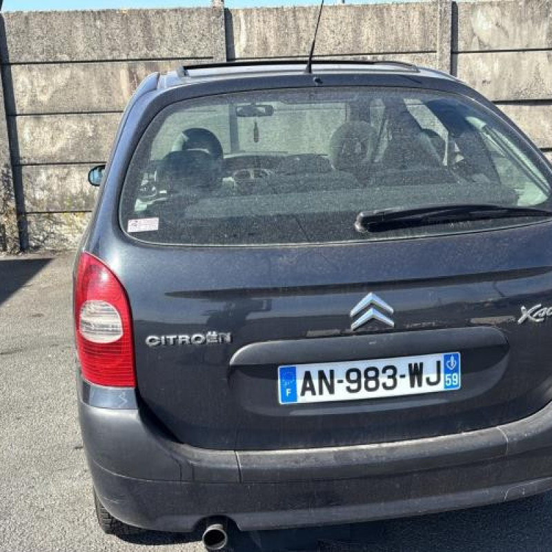 Feu arriere principal gauche (feux) CITROEN XSARA PICASSO Photo n°9
