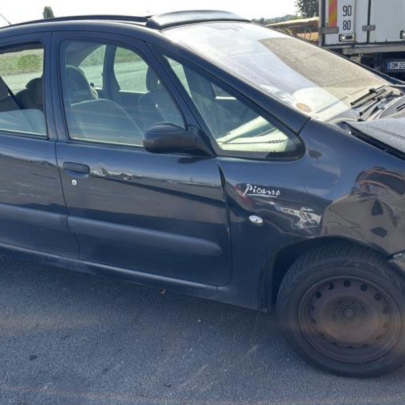 Feu arriere principal gauche (feux) CITROEN XSARA PICASSO Photo n°11