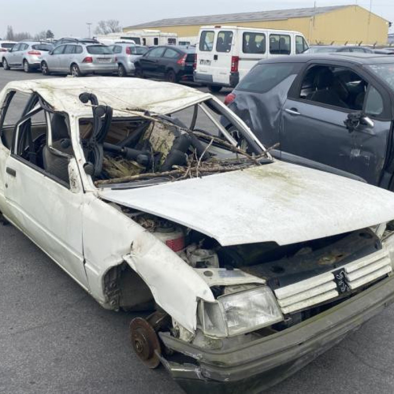 Optique avant principal droit (feux)(phare) PEUGEOT 205 Photo n°5