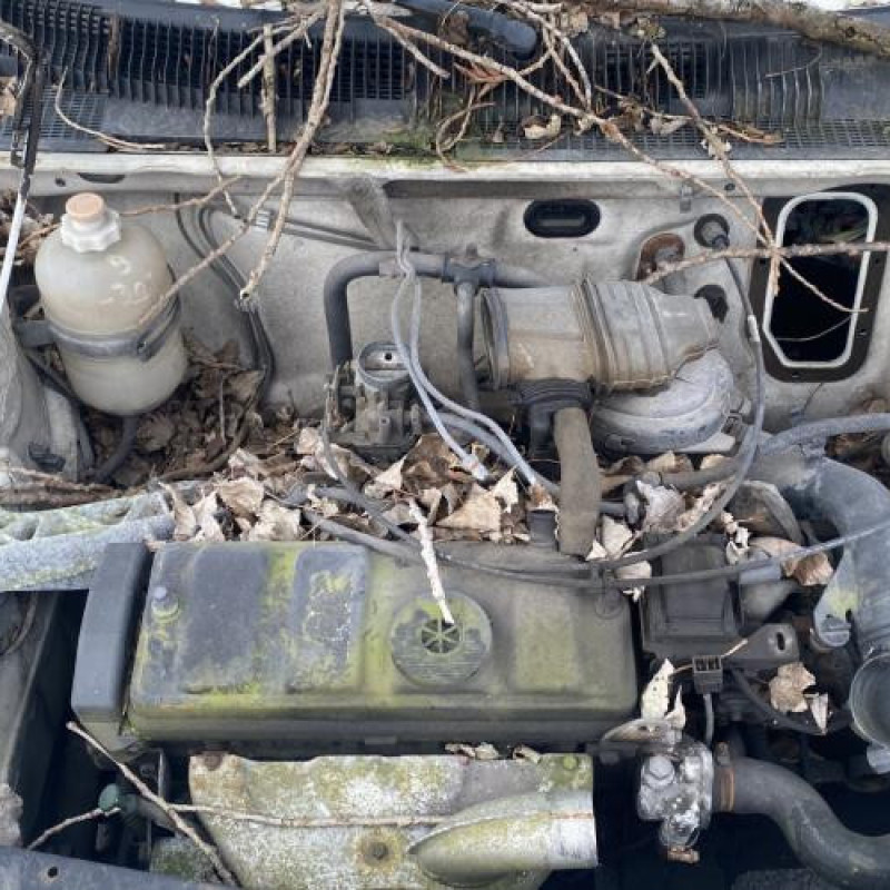 Optique avant principal droit (feux)(phare) PEUGEOT 205 Photo n°8