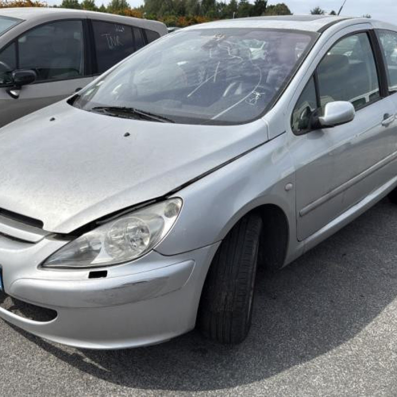 Pare boue avant gauche PEUGEOT 307 Photo n°5