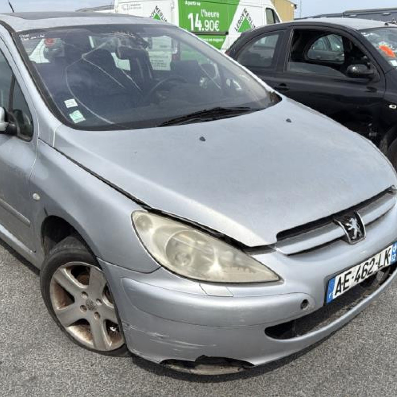 Pare boue avant gauche PEUGEOT 307 Photo n°6