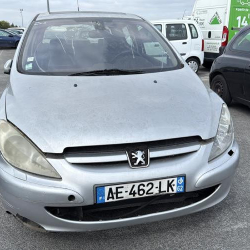 Pare boue avant gauche PEUGEOT 307 Photo n°12