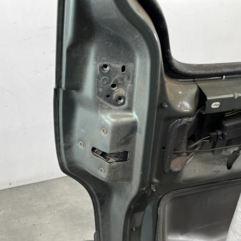 Porte laterale gauche PEUGEOT PARTNER 1 Photo n°7