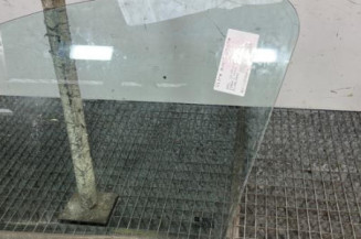 Vitre avant gauche OPEL CORSA C