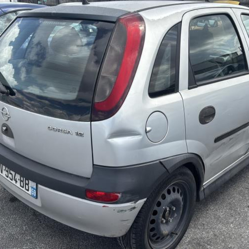 Vitre avant gauche OPEL CORSA C Photo n°7