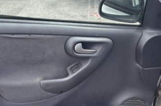 Vitre avant gauche OPEL CORSA C