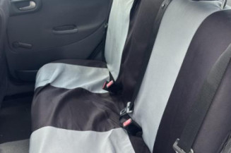 Vitre avant gauche OPEL CORSA C