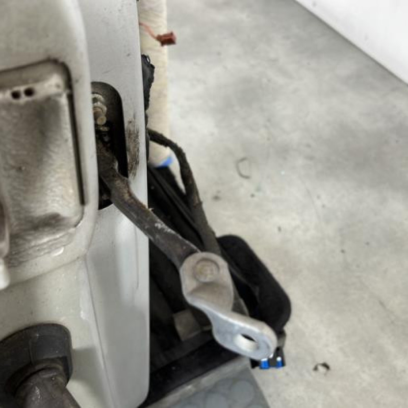 Porte avant droit RENAULT CLIO 2 Photo n°4