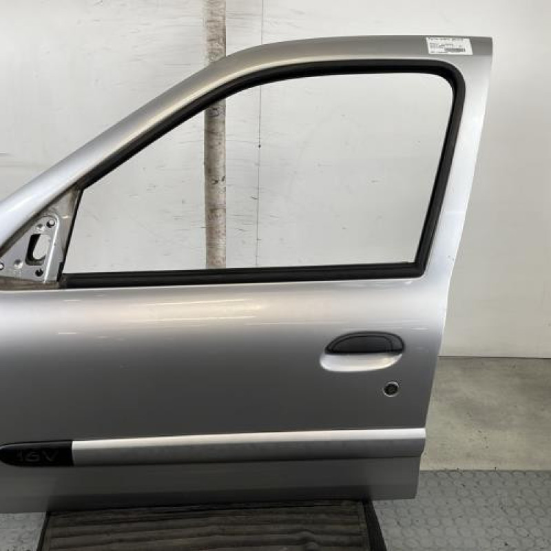 Porte avant gauche RENAULT CLIO 2 Photo n°1