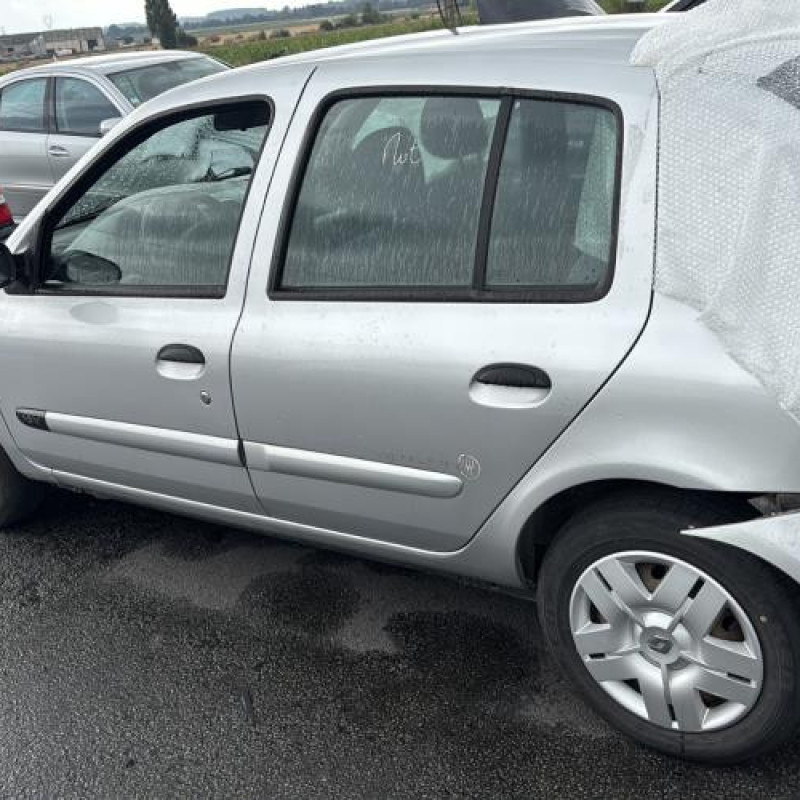 Porte avant droit RENAULT CLIO 2 Photo n°13