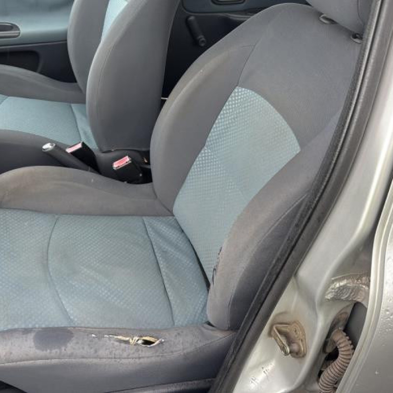 Porte avant droit RENAULT CLIO 2 Photo n°17