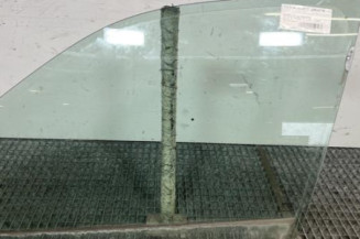 Vitre avant gauche RENAULT CLIO 2 Photo n°1