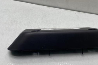 Feu arriere stop central TOYOTA YARIS 2
