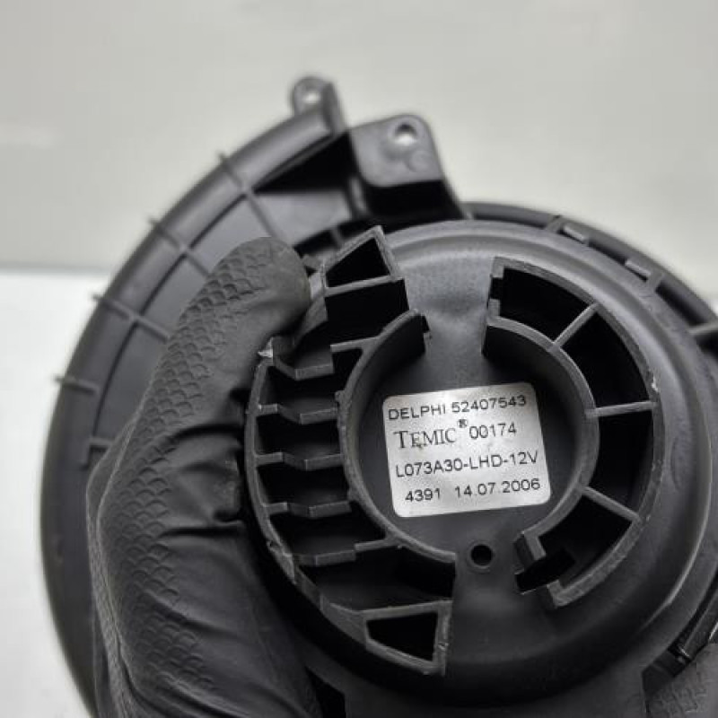 Pulseur d'air OPEL ASTRA H Photo n°2