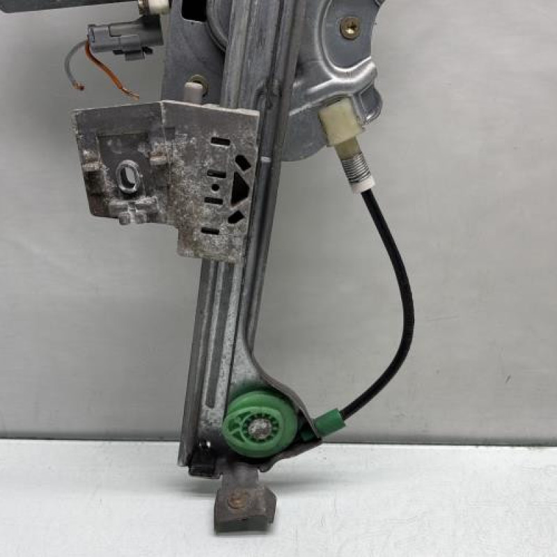 Leve vitre electrique avant gauche PEUGEOT 206 Photo n°2