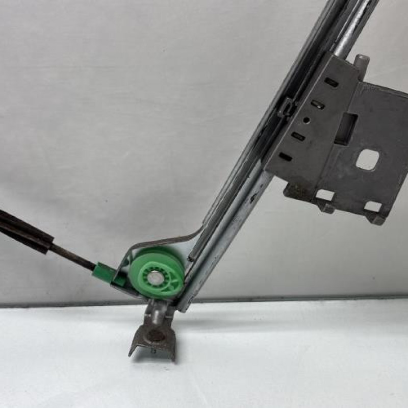 Leve vitre electrique avant gauche PEUGEOT 206 Photo n°5