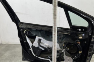 Porte avant gauche PEUGEOT 2008 1