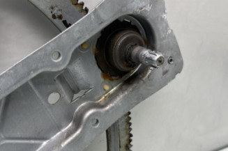 Leve vitre mecanique avant gauche OPEL CORSA B