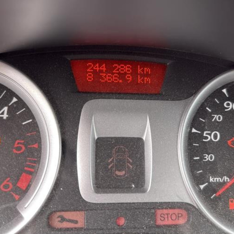 Fermeture de capot RENAULT CLIO 3 Photo n°19