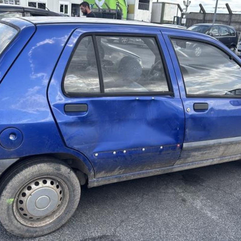 Leve vitre mecanique avant gauche RENAULT CLIO 1 Photo n°9