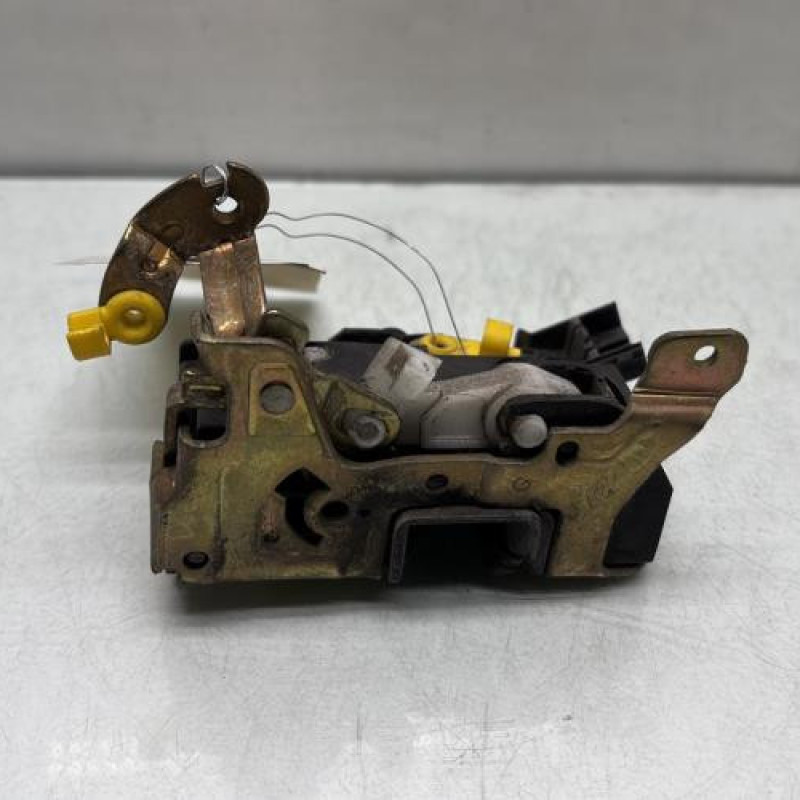 Serrure arriere gauche RENAULT CLIO 1 Photo n°3