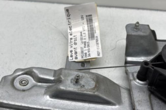 Leve vitre electrique avant droit PEUGEOT 208 1