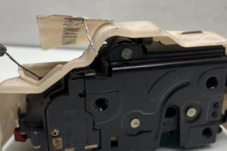 Serrure arriere droit VOLKSWAGEN TOURAN 1 Photo n°1